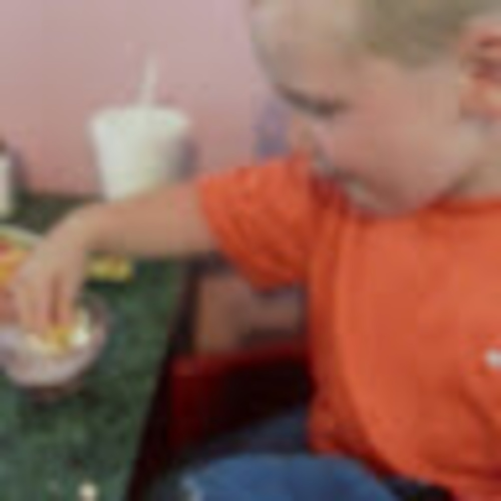 Meet your Posher, Ashley